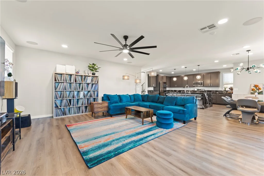 6836 Pacific Robin, North Las Vegas, NV 89084