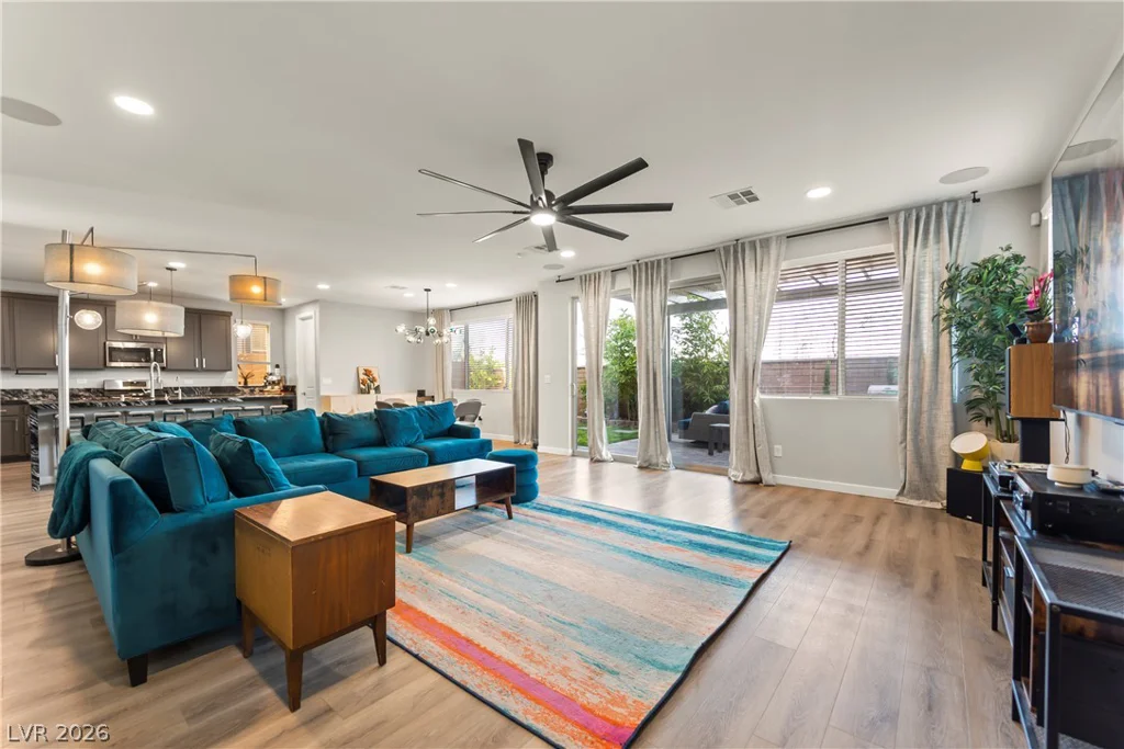 6836 Pacific Robin, North Las Vegas, NV 89084