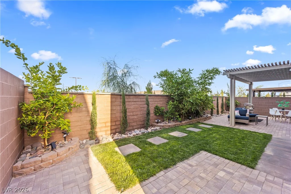 6836 Pacific Robin, North Las Vegas, NV 89084