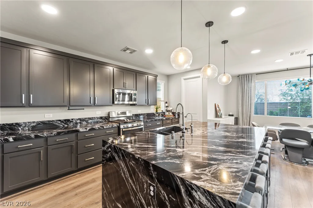 6836 Pacific Robin, North Las Vegas, NV 89084