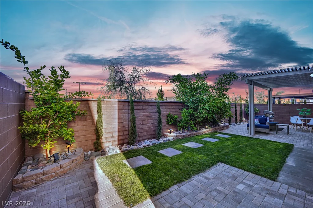6836 Pacific Robin, North Las Vegas, NV 89084