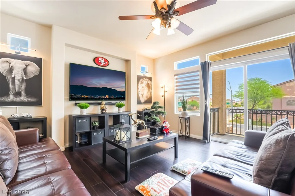 9704 Morgan Creek, Las Vegas, NV 89141