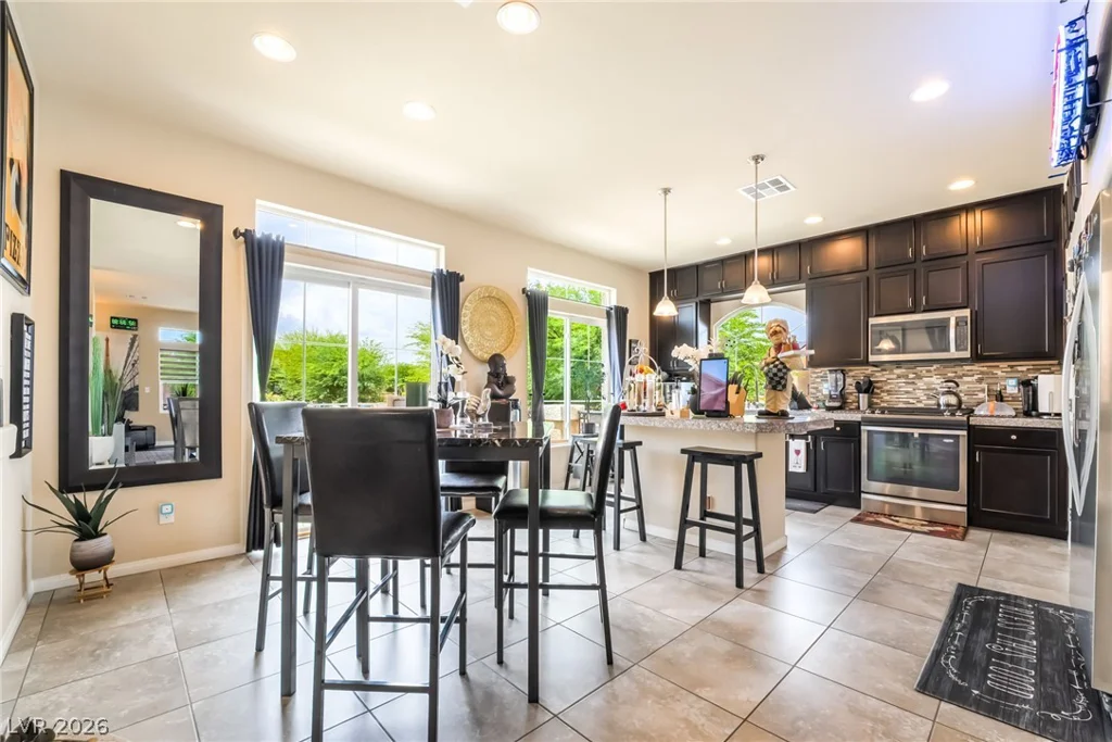 9704 Morgan Creek, Las Vegas, NV 89141