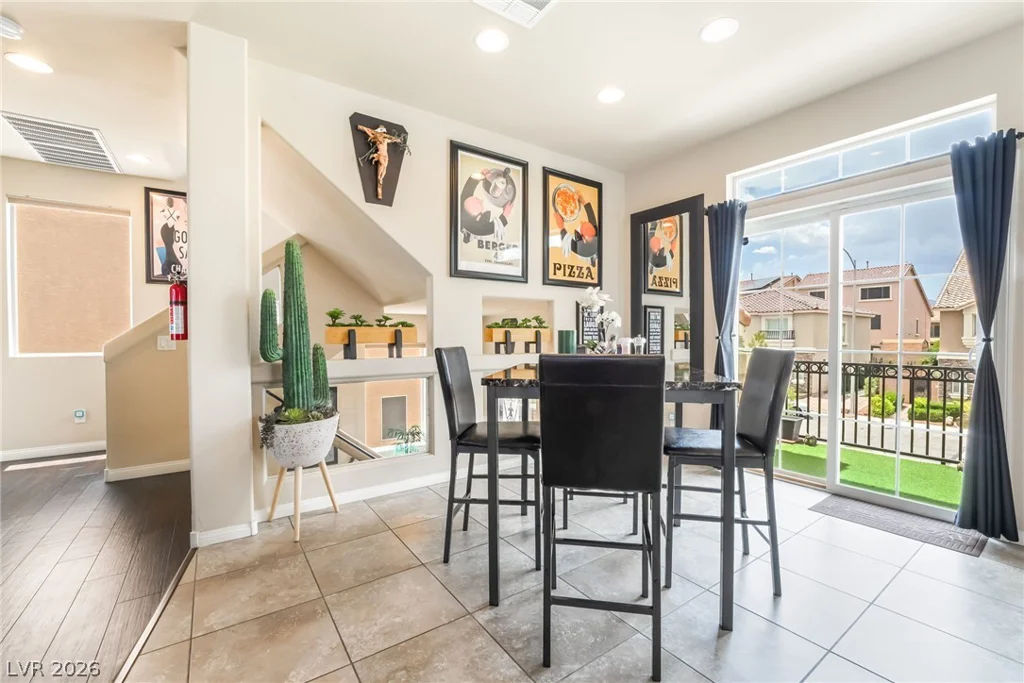 9704 Morgan Creek, Las Vegas, NV 89141