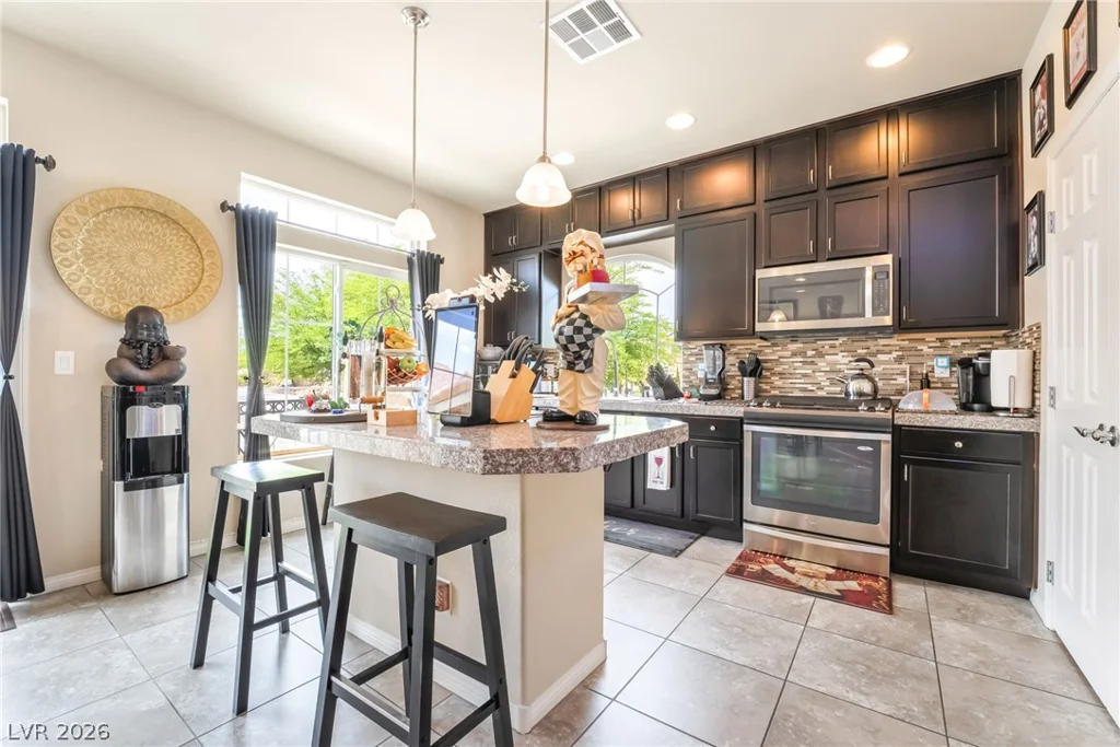 9704 Morgan Creek, Las Vegas, NV 89141