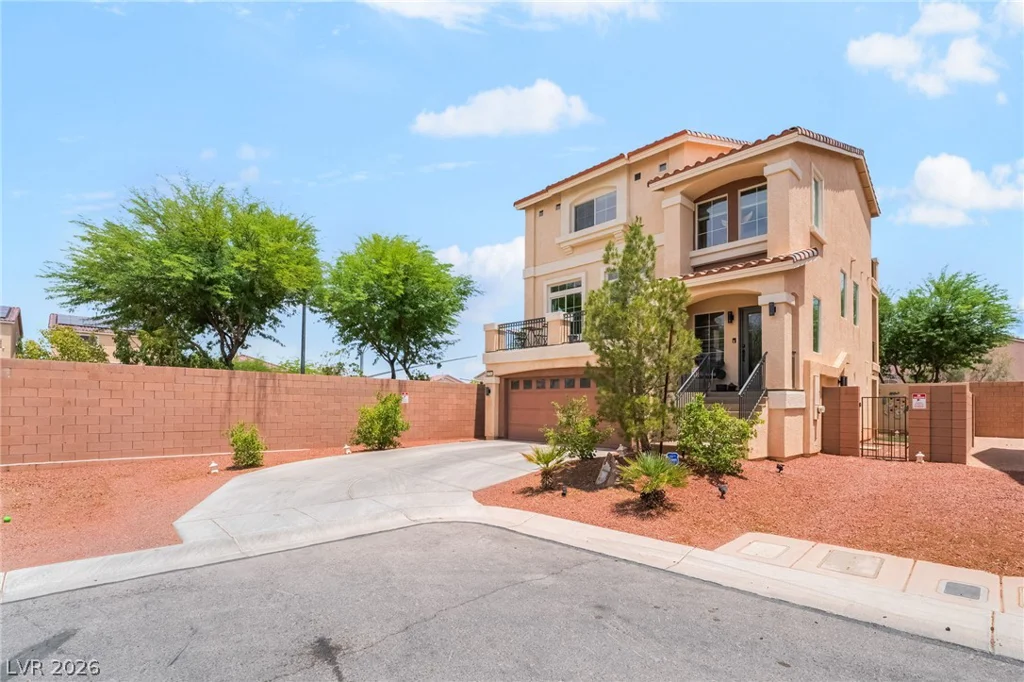 9704 Morgan Creek, Las Vegas, NV 89141