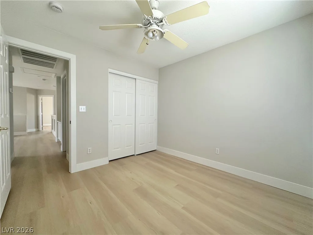 10512 White Heath, Las Vegas, NV 89144