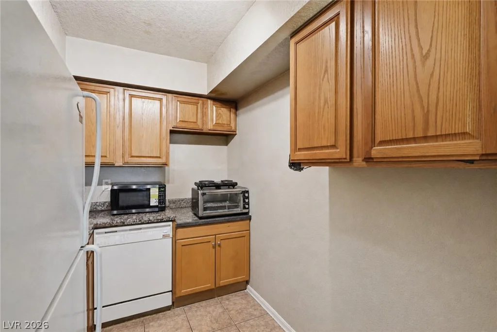 100 Crestline, Las Vegas, NV 89107