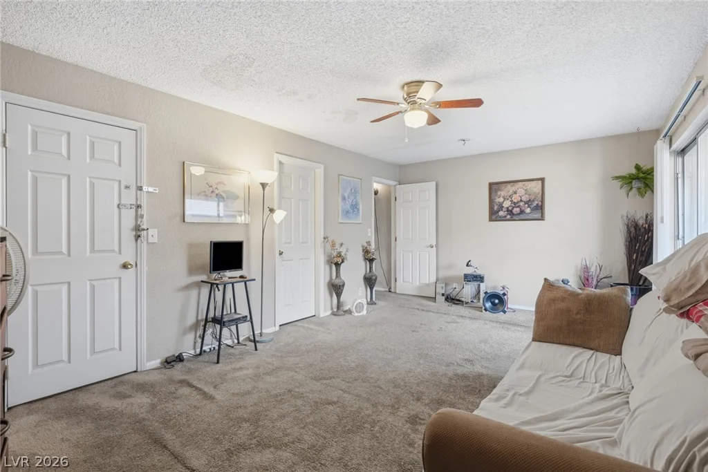 100 Crestline, Las Vegas, NV 89107