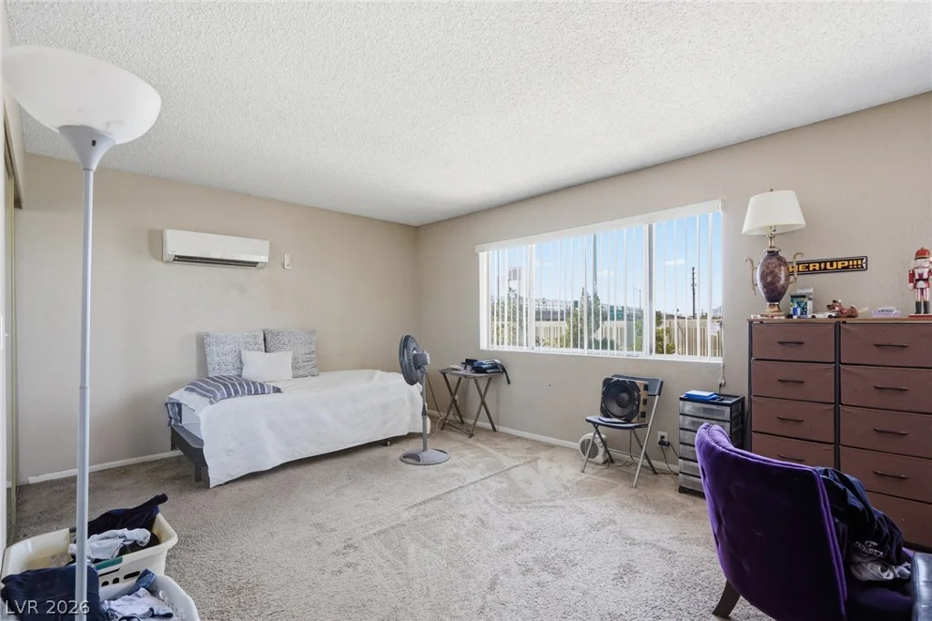 100 Crestline, Las Vegas, NV 89107