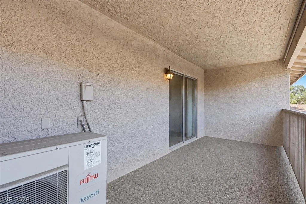 100 Crestline, Las Vegas, NV 89107