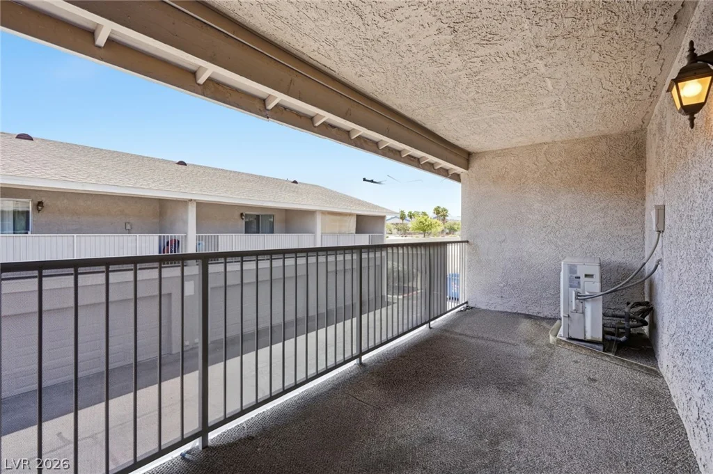 100 Crestline, Las Vegas, NV 89107