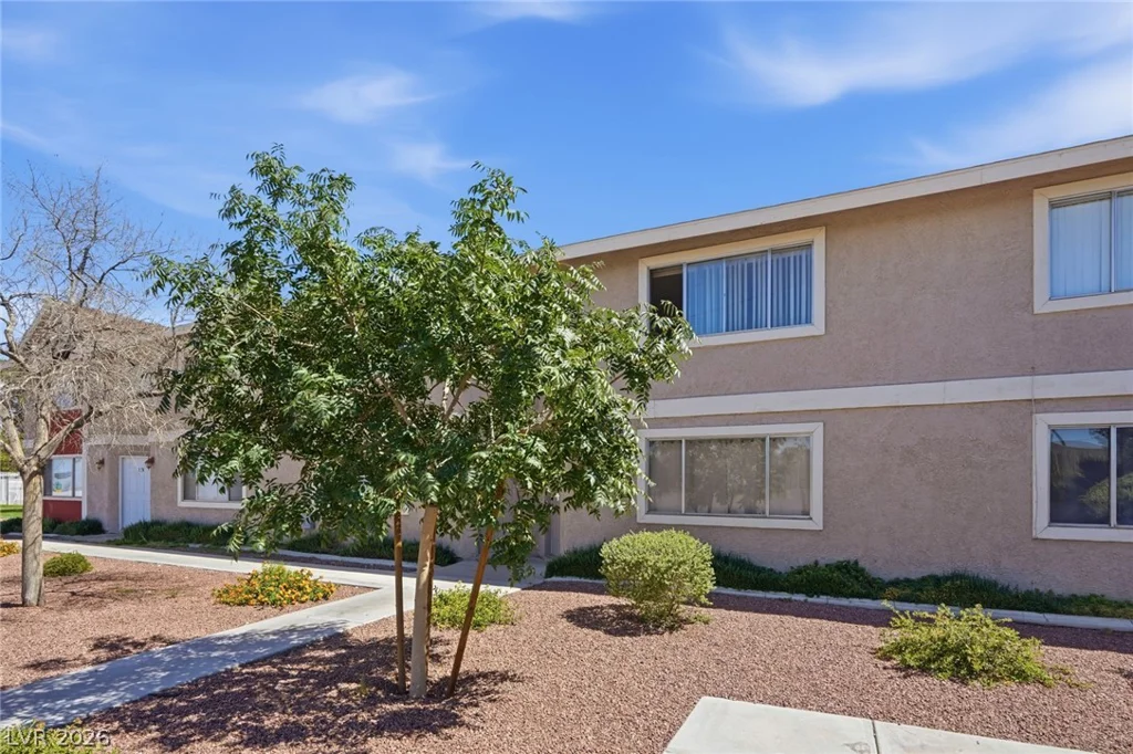 100 Crestline, Las Vegas, NV 89107