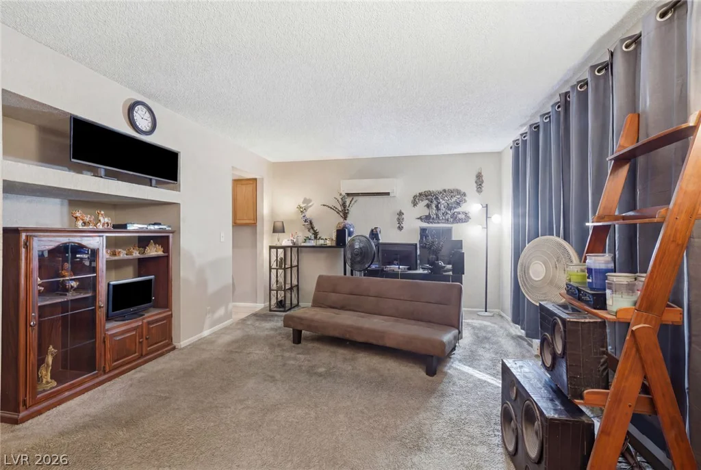 100 Crestline, Las Vegas, NV 89107