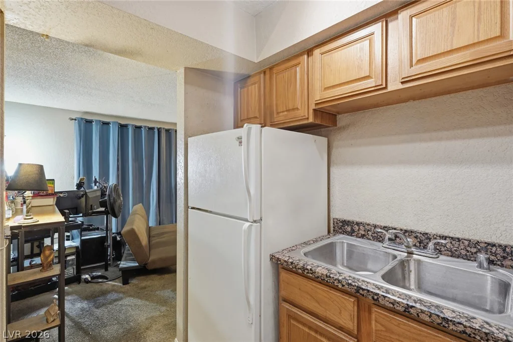 100 Crestline, Las Vegas, NV 89107