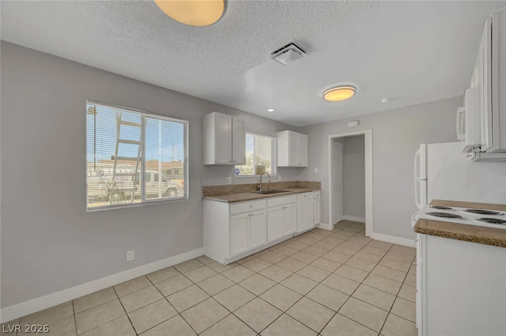 4511 Alpine, Las Vegas, NV 89107