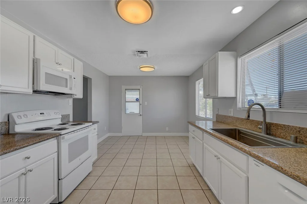 4511 Alpine, Las Vegas, NV 89107