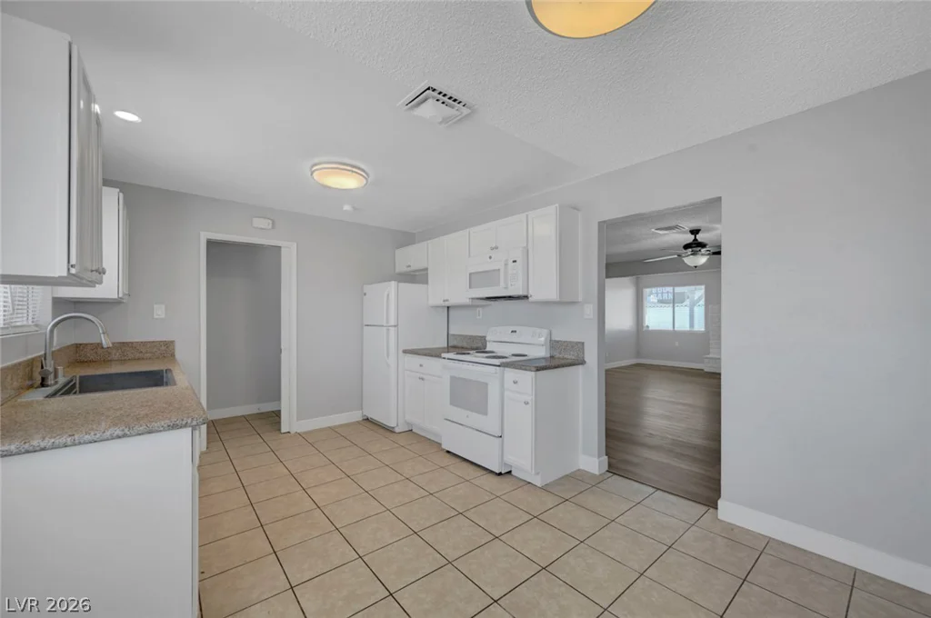 4511 Alpine, Las Vegas, NV 89107