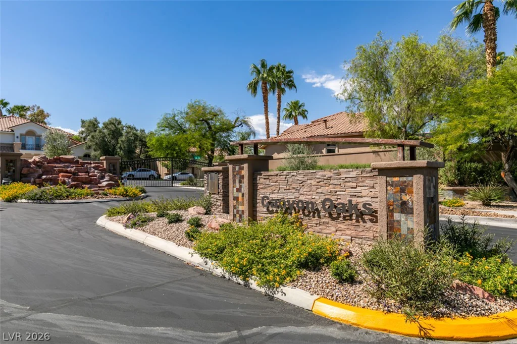 2016 Aspen Oak, Las Vegas, NV 89134