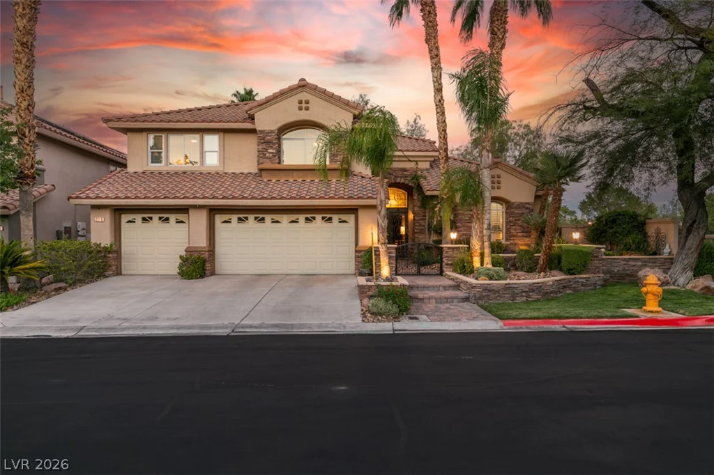 2016 Aspen Oak, Las Vegas, NV 89134