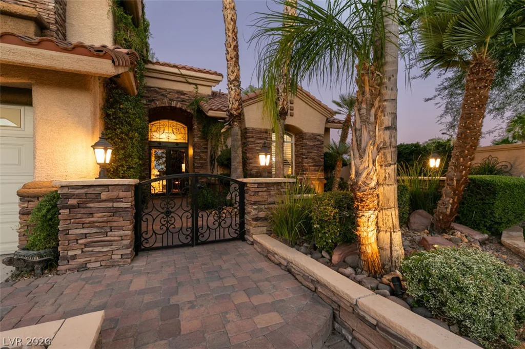 2016 Aspen Oak, Las Vegas, NV 89134