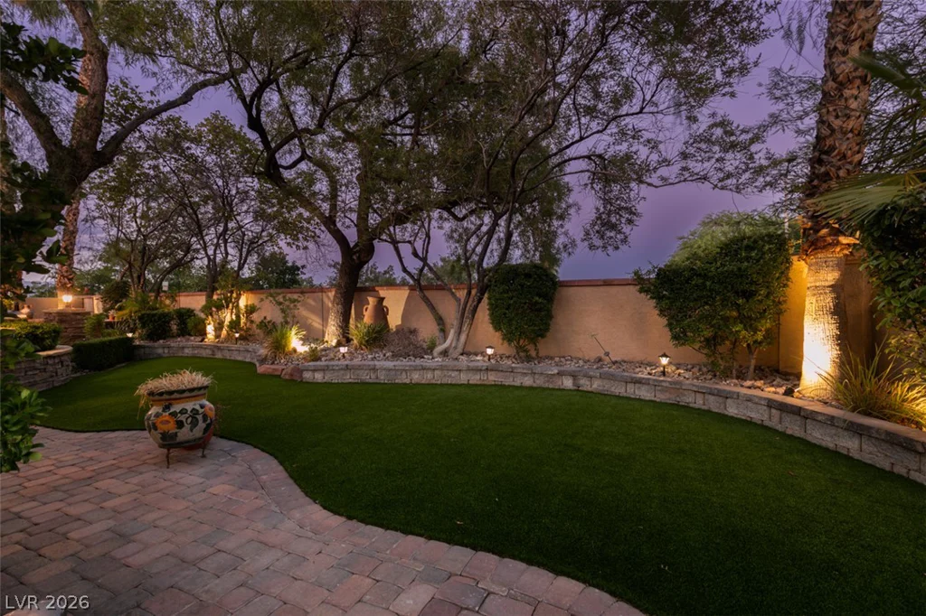 2016 Aspen Oak, Las Vegas, NV 89134