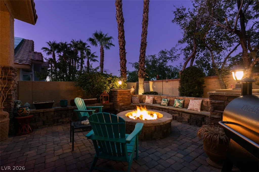 2016 Aspen Oak, Las Vegas, NV 89134