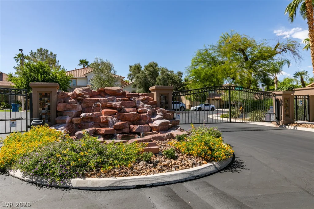 2016 Aspen Oak, Las Vegas, NV 89134