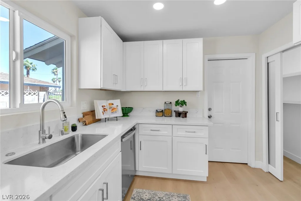 3012 Burton, Las Vegas, NV 89102