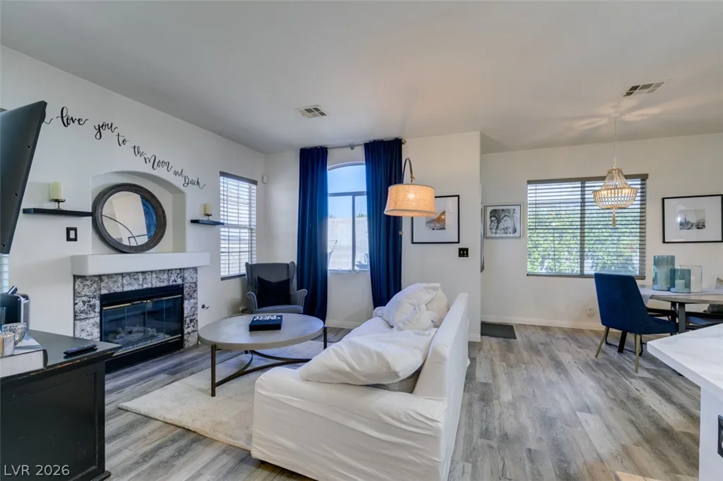 7221 Scenic Desert, Las Vegas, NV 89131