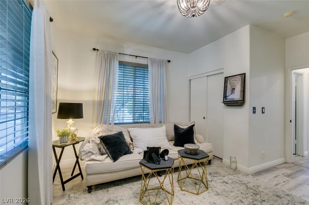 7221 Scenic Desert, Las Vegas, NV 89131
