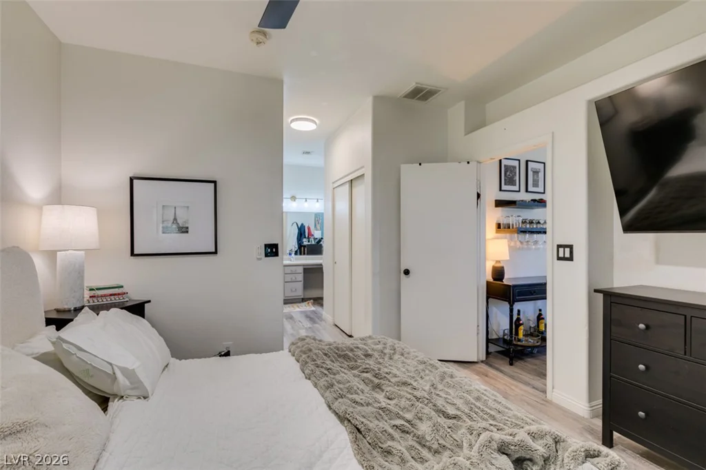 7221 Scenic Desert, Las Vegas, NV 89131