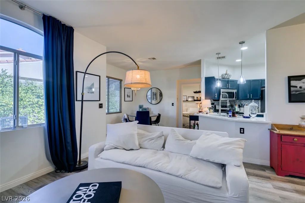 7221 Scenic Desert, Las Vegas, NV 89131