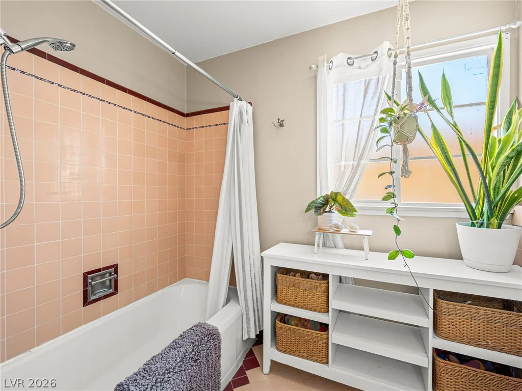 801 Griffith, Las Vegas, NV 89104