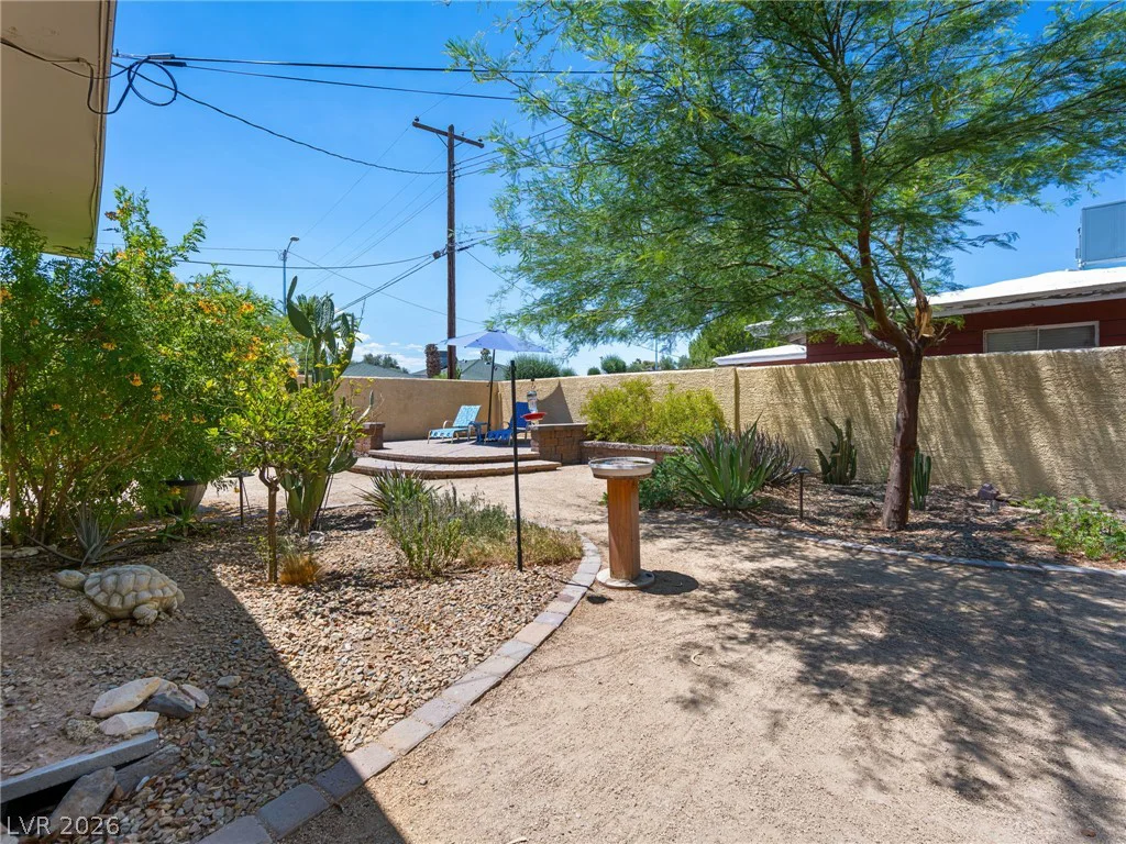 801 Griffith, Las Vegas, NV 89104