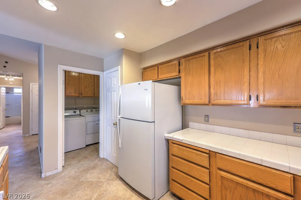 6304 LA MADRE, Las Vegas, NV 89130