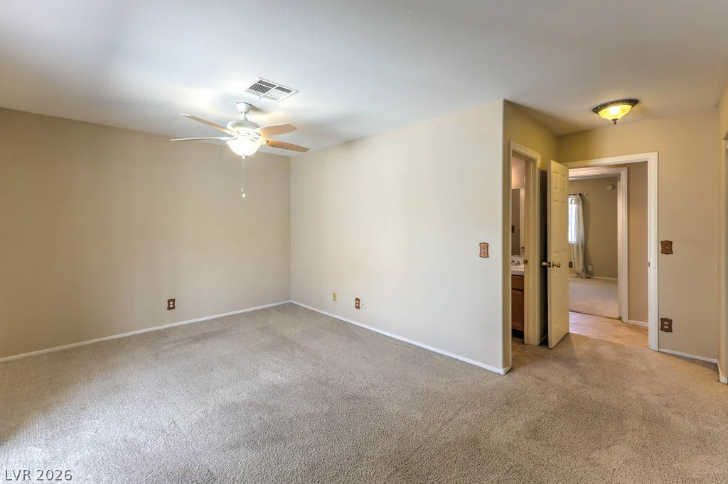 6304 LA MADRE, Las Vegas, NV 89130