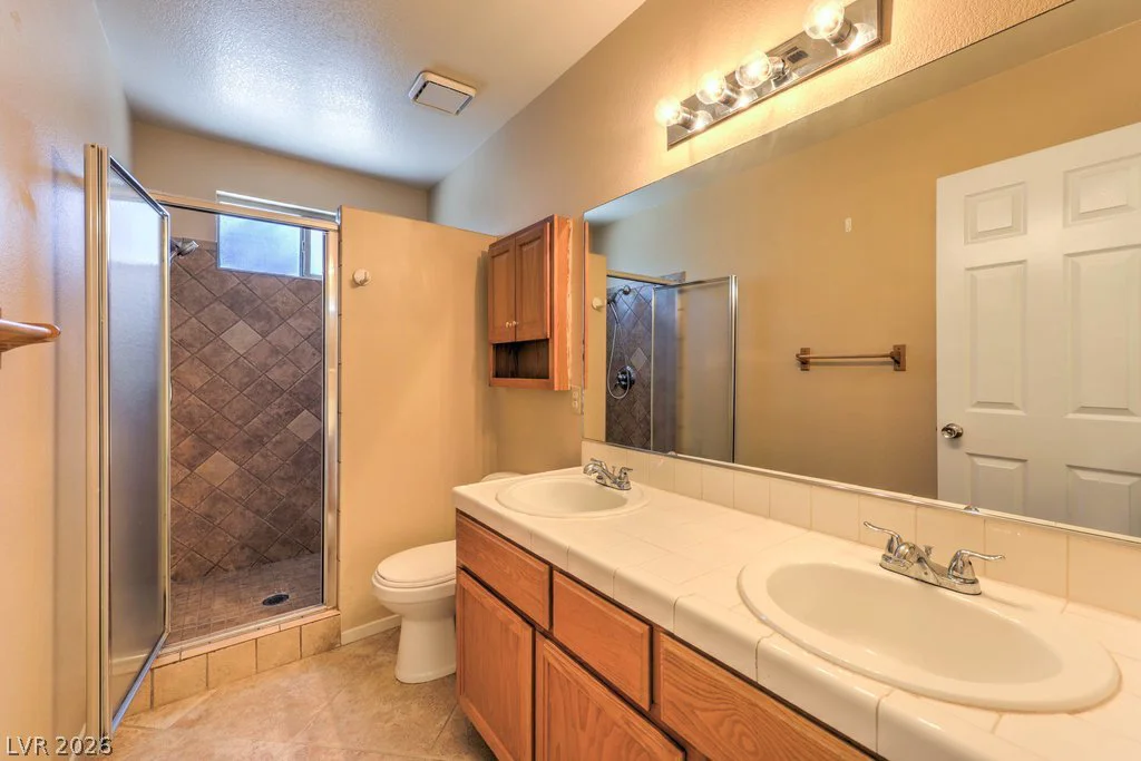 6304 LA MADRE, Las Vegas, NV 89130