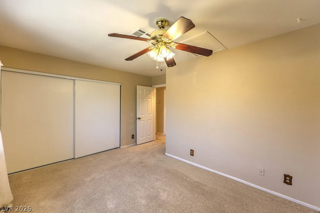 6304 LA MADRE, Las Vegas, NV 89130