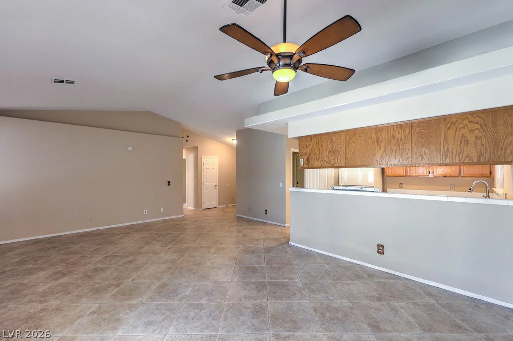 6304 LA MADRE, Las Vegas, NV 89130