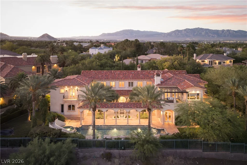 9017 Grove Crest, Las Vegas, NV 89134