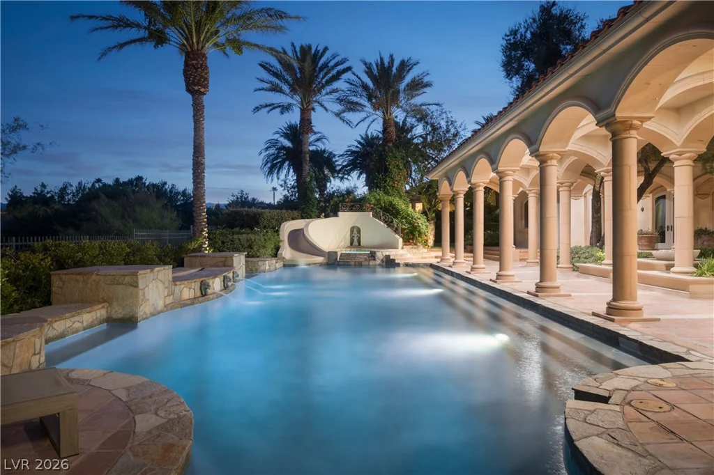 9017 Grove Crest, Las Vegas, NV 89134
