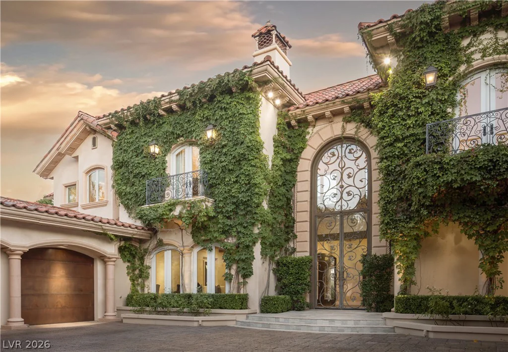 9017 Grove Crest, Las Vegas, NV 89134