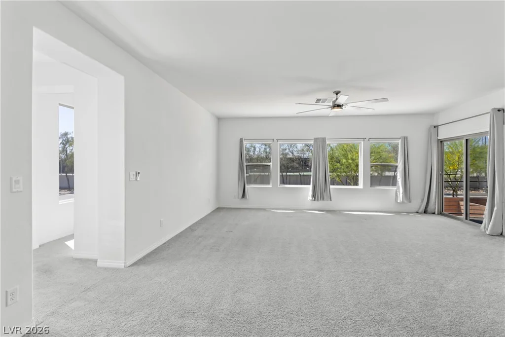 5707 Robin Ridge, Las Vegas, NV 89141