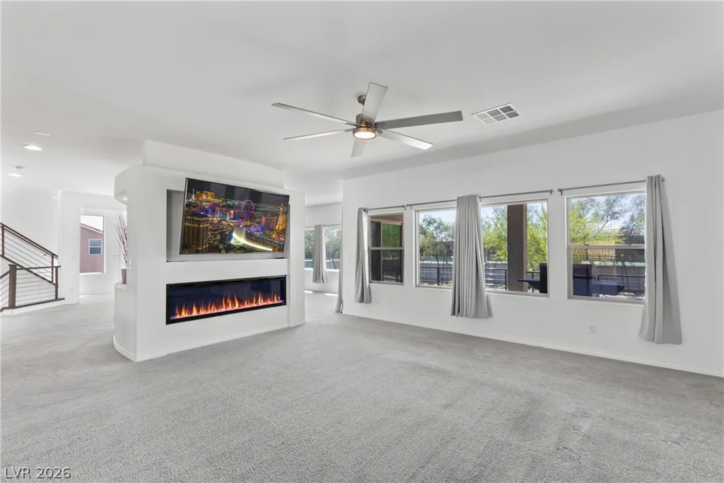 5707 Robin Ridge, Las Vegas, NV 89141