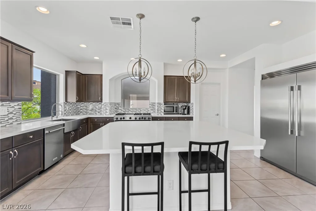 5707 Robin Ridge, Las Vegas, NV 89141