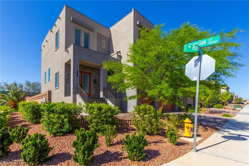 5707 Robin Ridge, Las Vegas, NV 89141