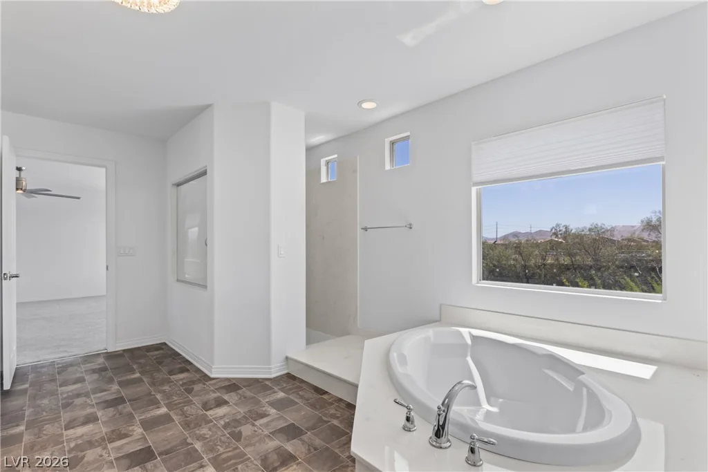 5707 Robin Ridge, Las Vegas, NV 89141