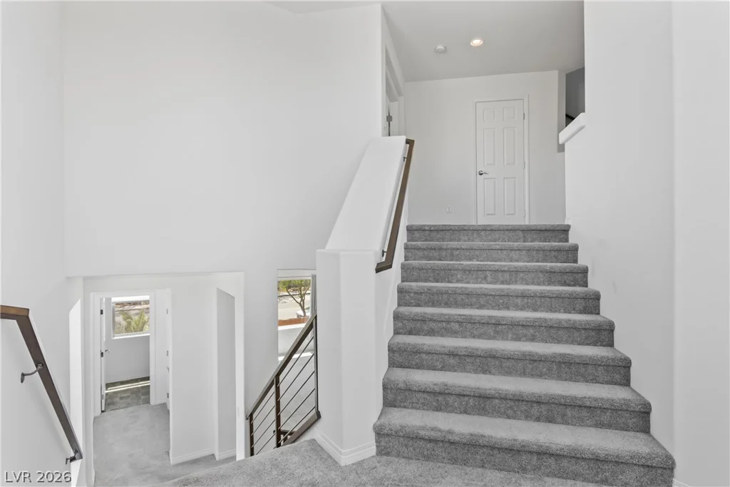 5707 Robin Ridge, Las Vegas, NV 89141