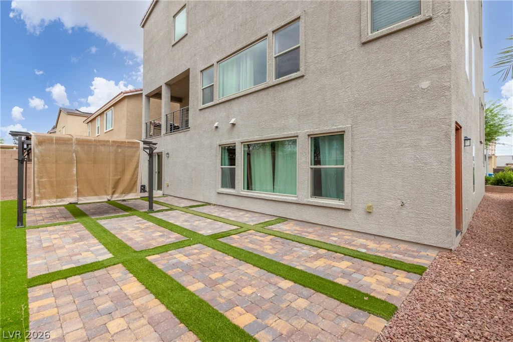 5707 Robin Ridge, Las Vegas, NV 89141